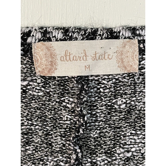 Altar'd State Sz: M Boho Style Blouse Peasant Tunic Shark Hem Black White - Picture 3 of 6